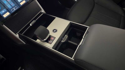 2026 Land Rover Range Rover SE