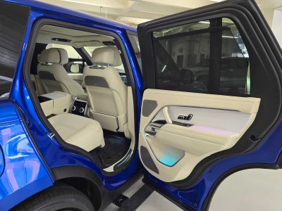 2025 Land Rover Range Rover SV
