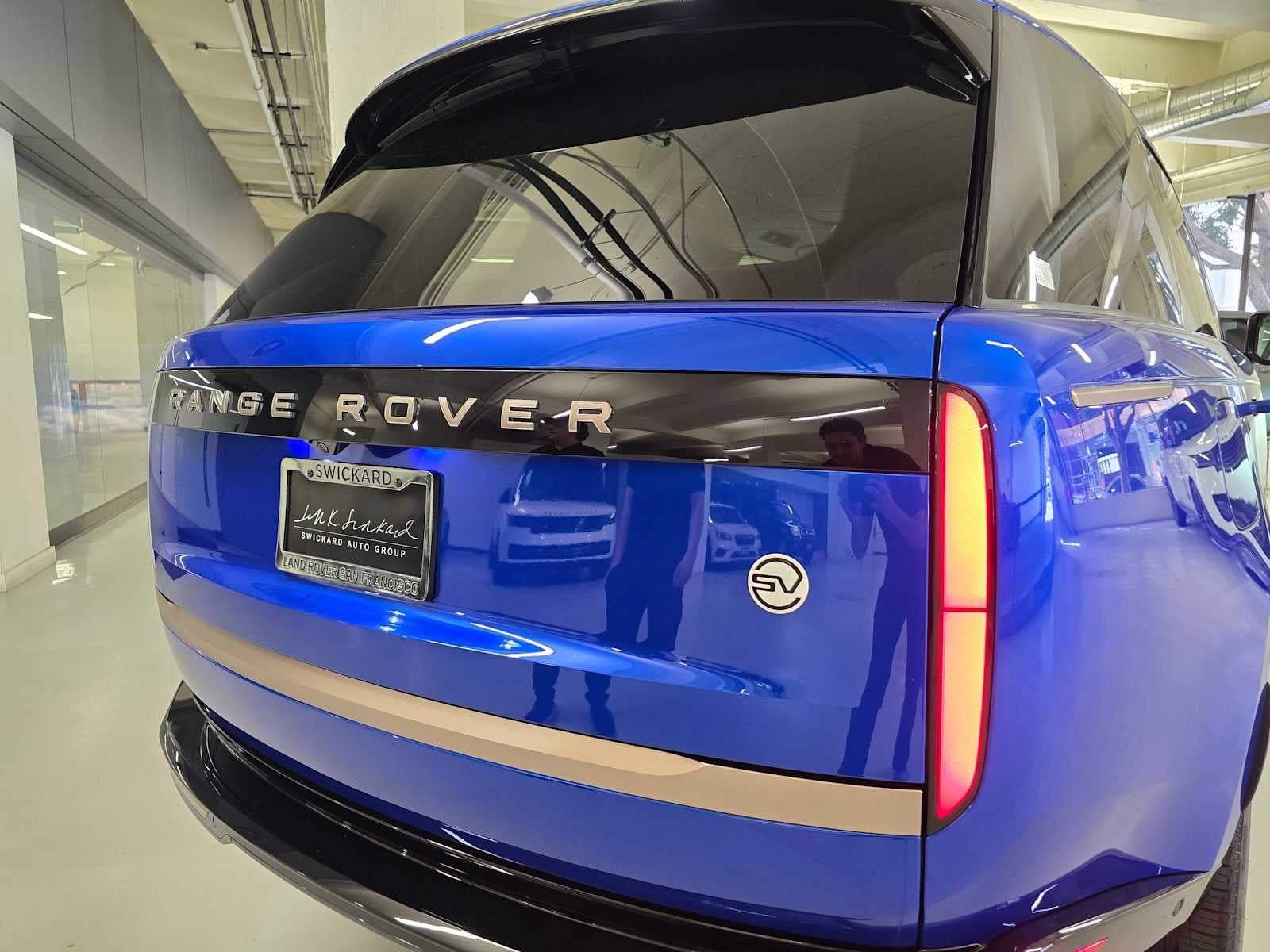 2025 Land Rover Range Rover SV