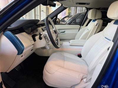 2025 Land Rover Range Rover SV