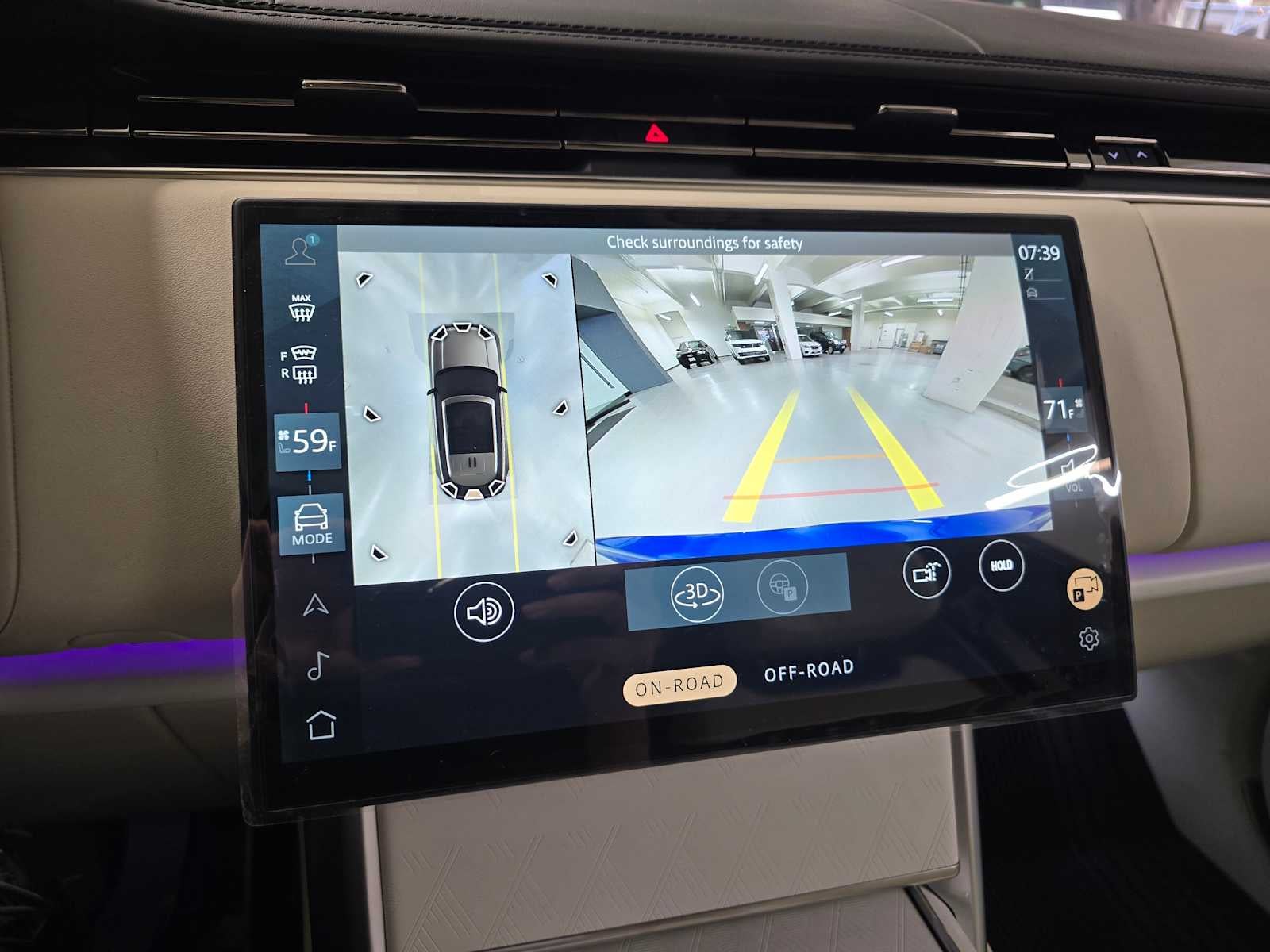 2025 Land Rover Range Rover SV