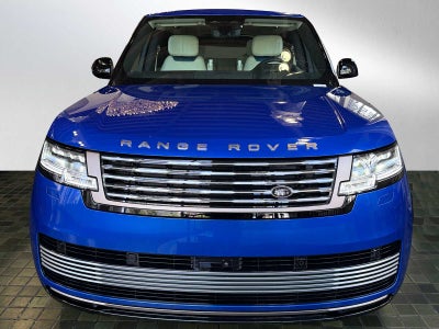 2025 Land Rover Range Rover SV