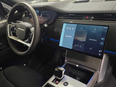 2026 Land Rover Range Rover SV