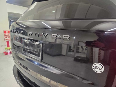 2026 Land Rover Range Rover SV