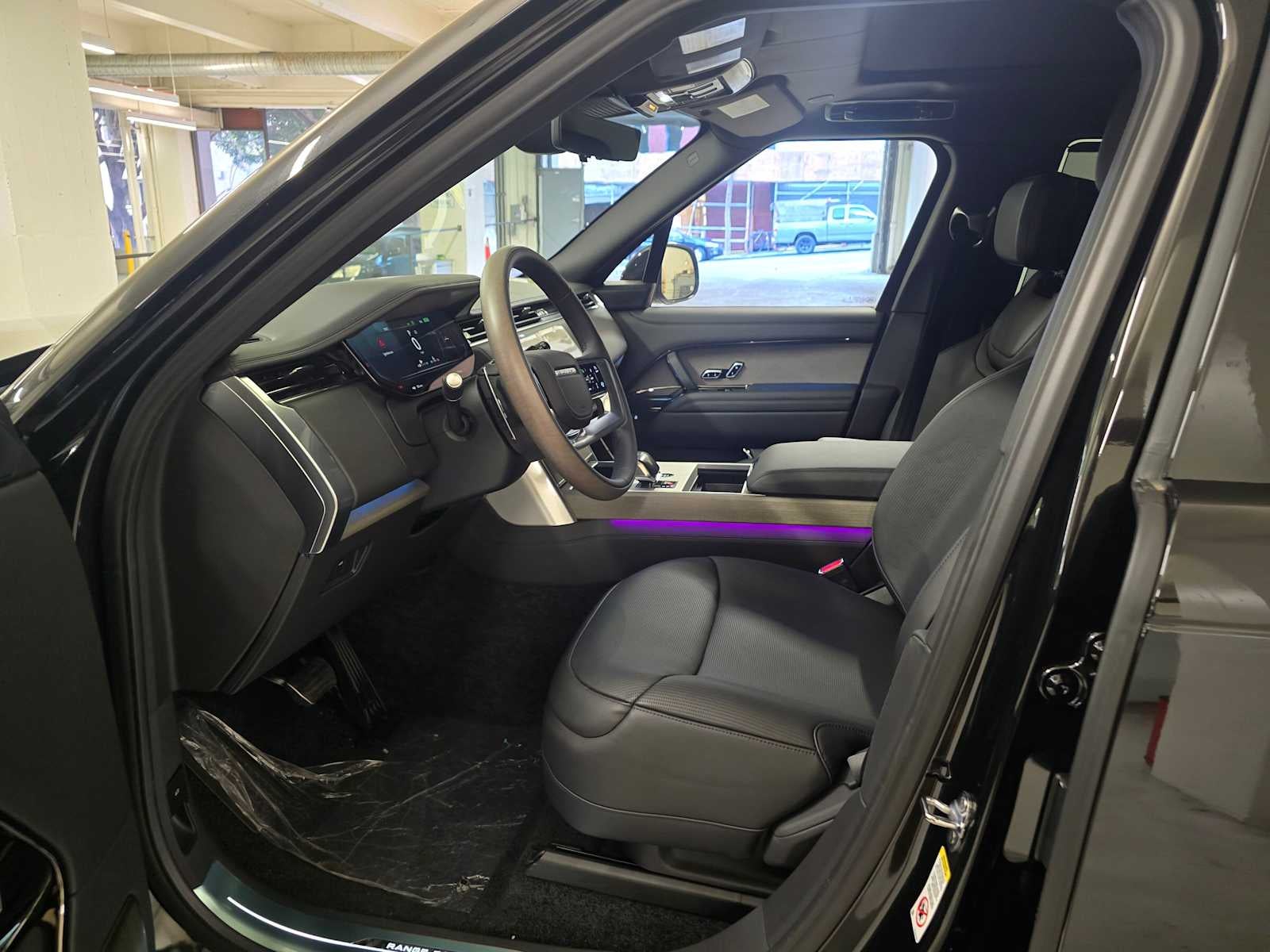 2026 Land Rover Range Rover SV