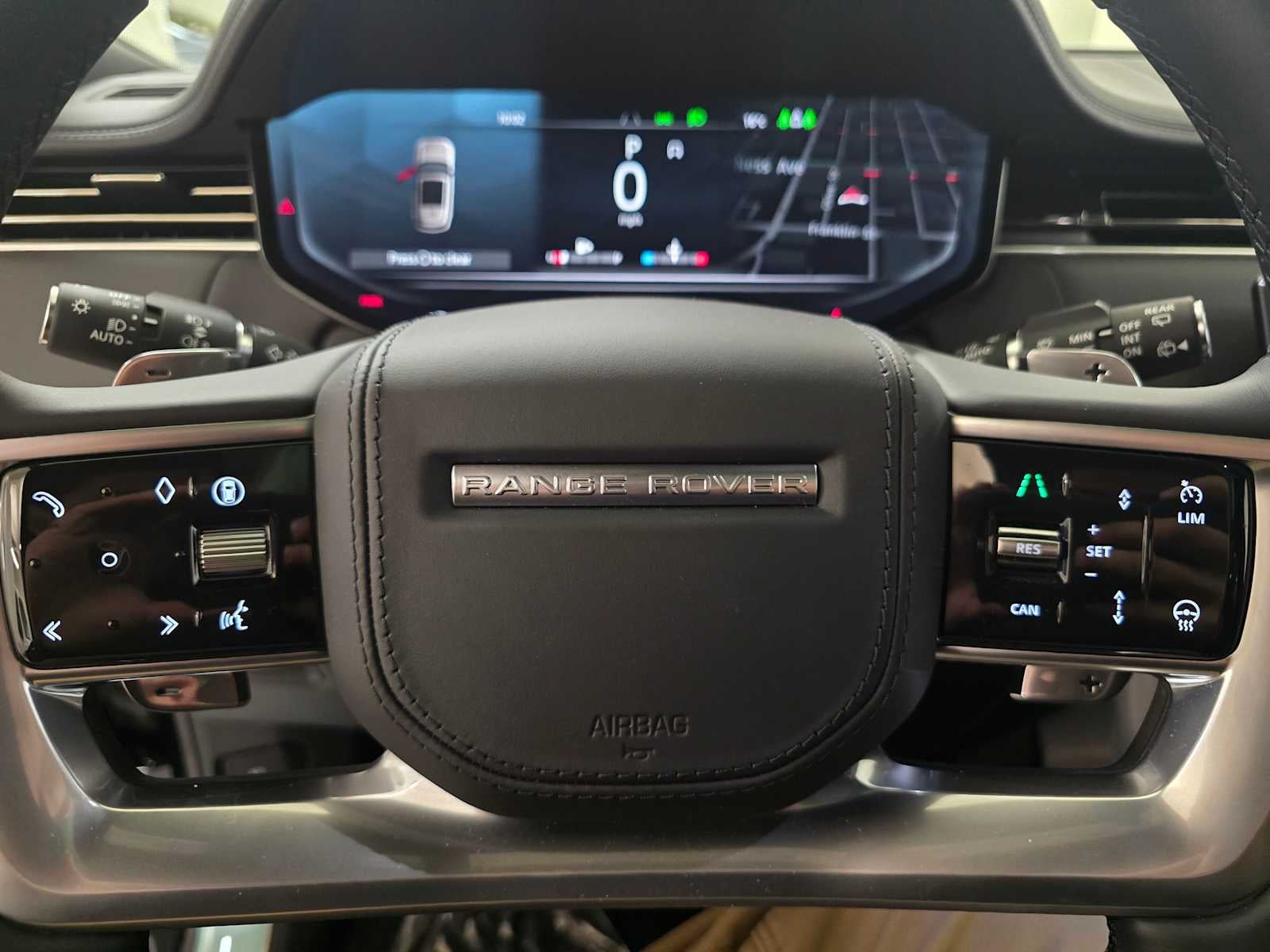 2026 Land Rover Range Rover SV