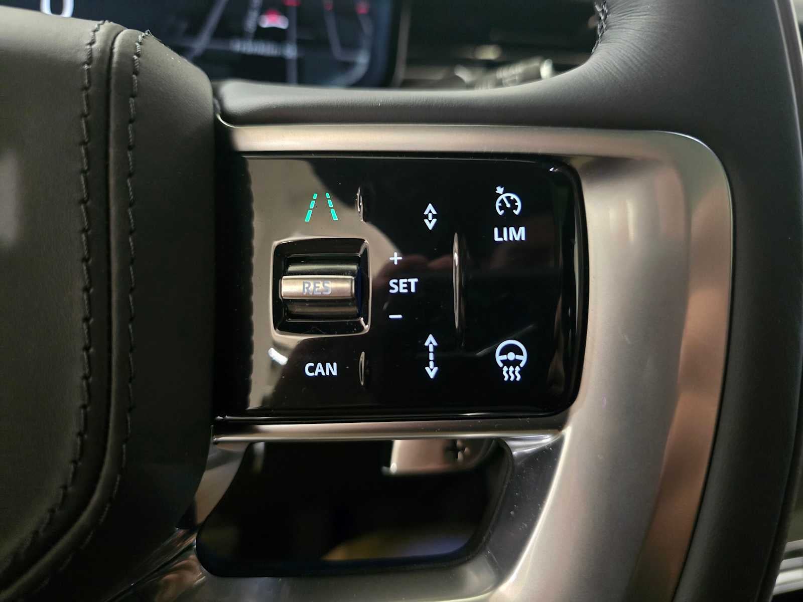 2026 Land Rover Range Rover SV