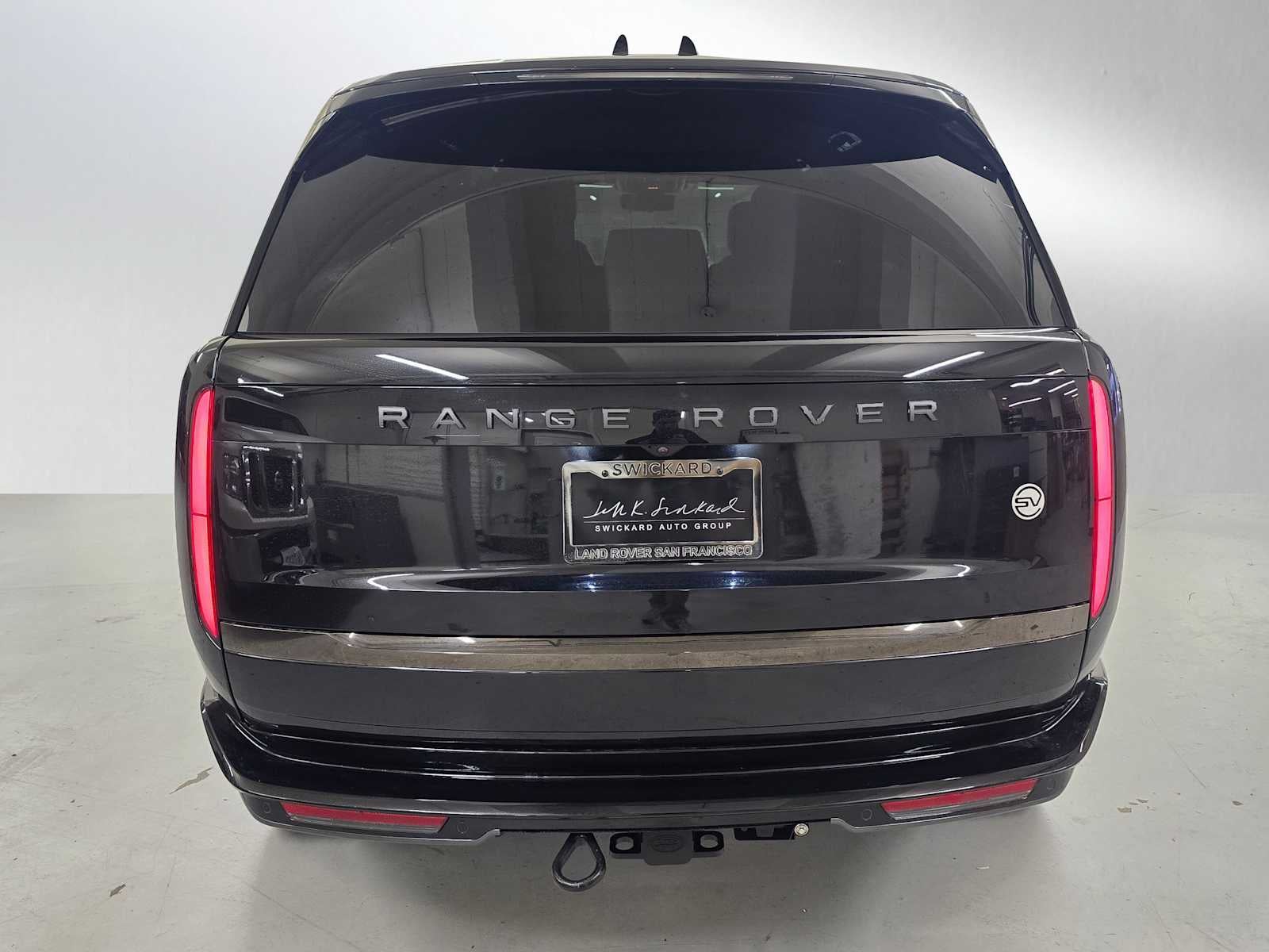 2026 Land Rover Range Rover SV