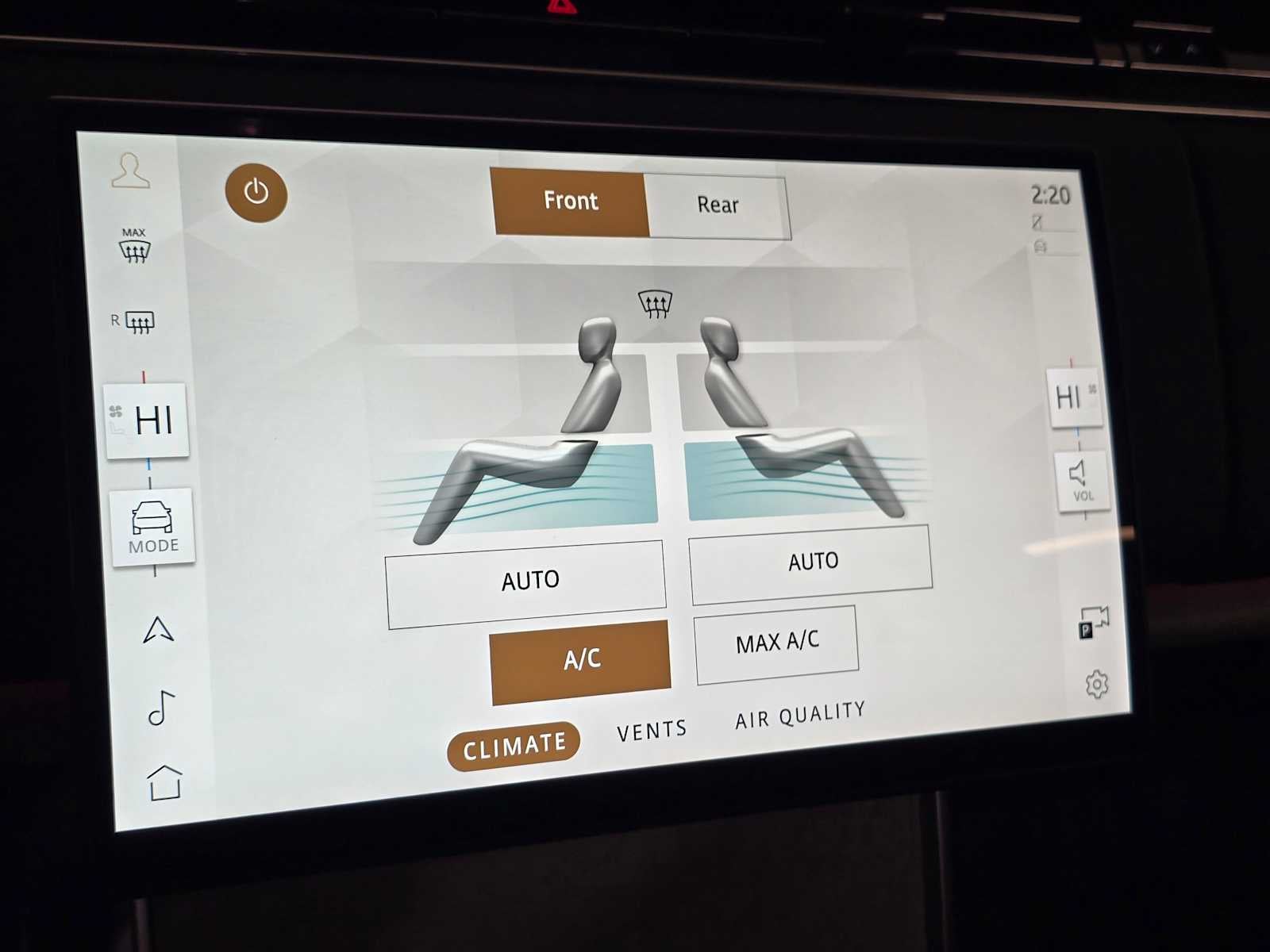 2025 Land Rover Range Rover SV