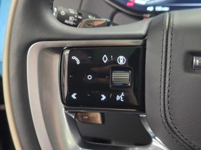 2025 Land Rover Range Rover SV