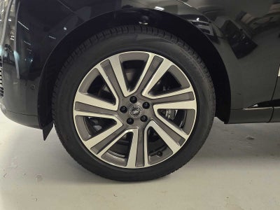 2025 Land Rover Range Rover SV