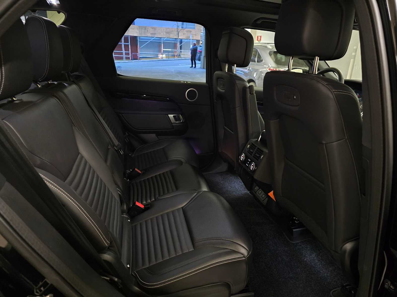 2025 Land Rover Discovery S
