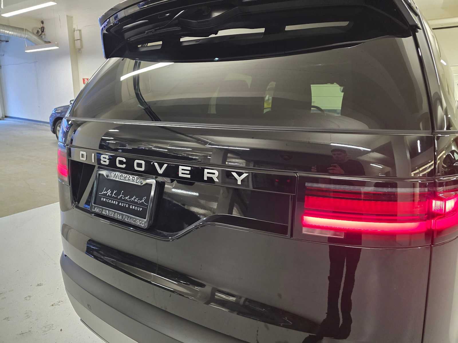2025 Land Rover Discovery S