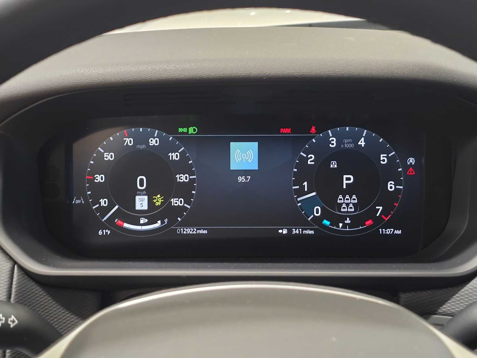 2025 Land Rover Discovery Dynamic SE