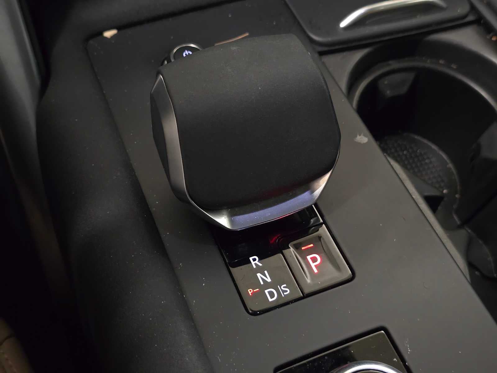 2025 Land Rover Discovery Dynamic SE