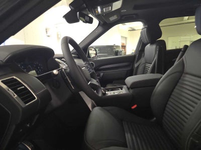 2025 Land Rover Discovery Dynamic SE