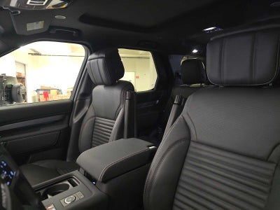 2025 Land Rover Discovery Dynamic SE