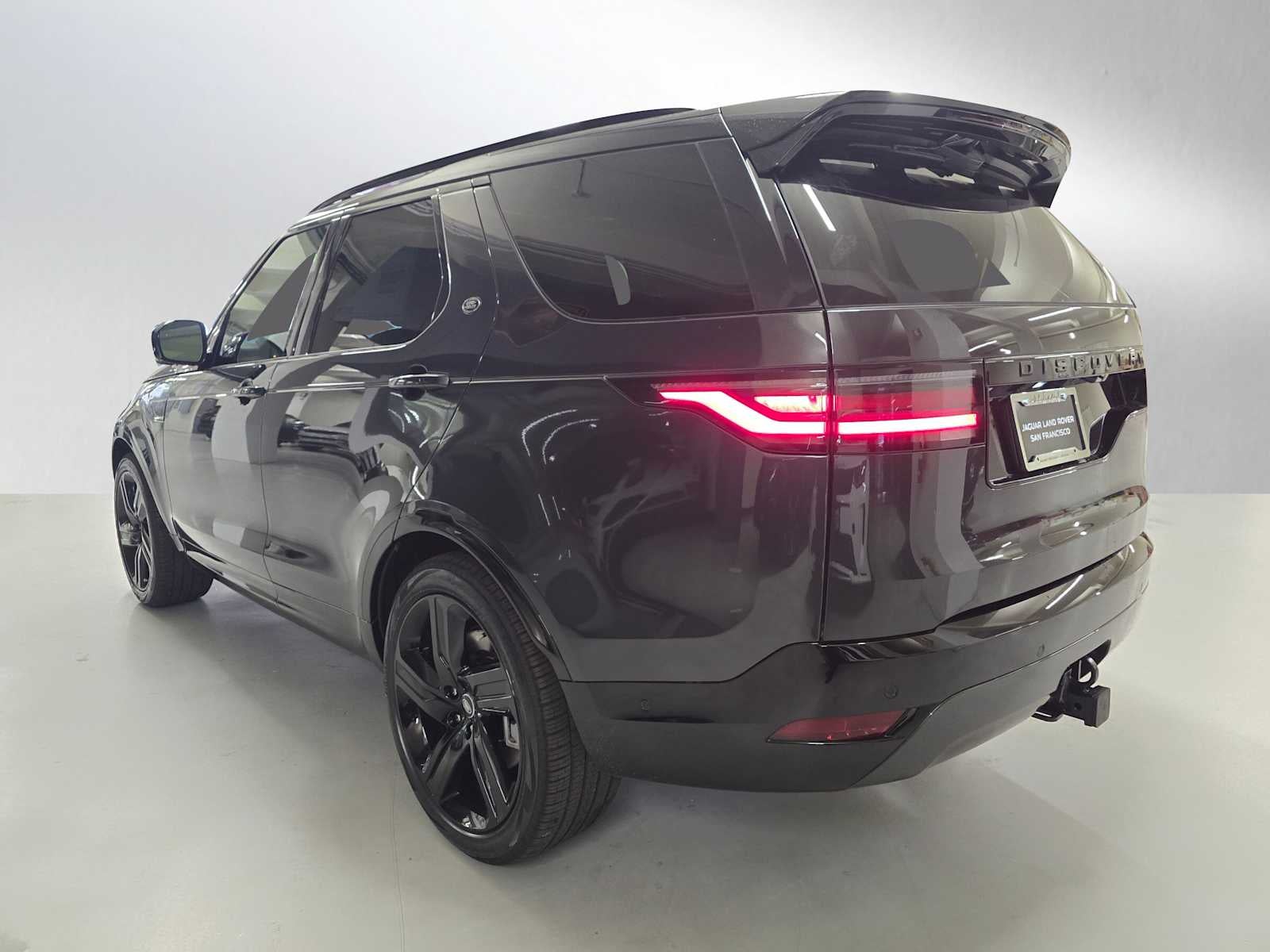 2025 Land Rover Discovery Dynamic SE