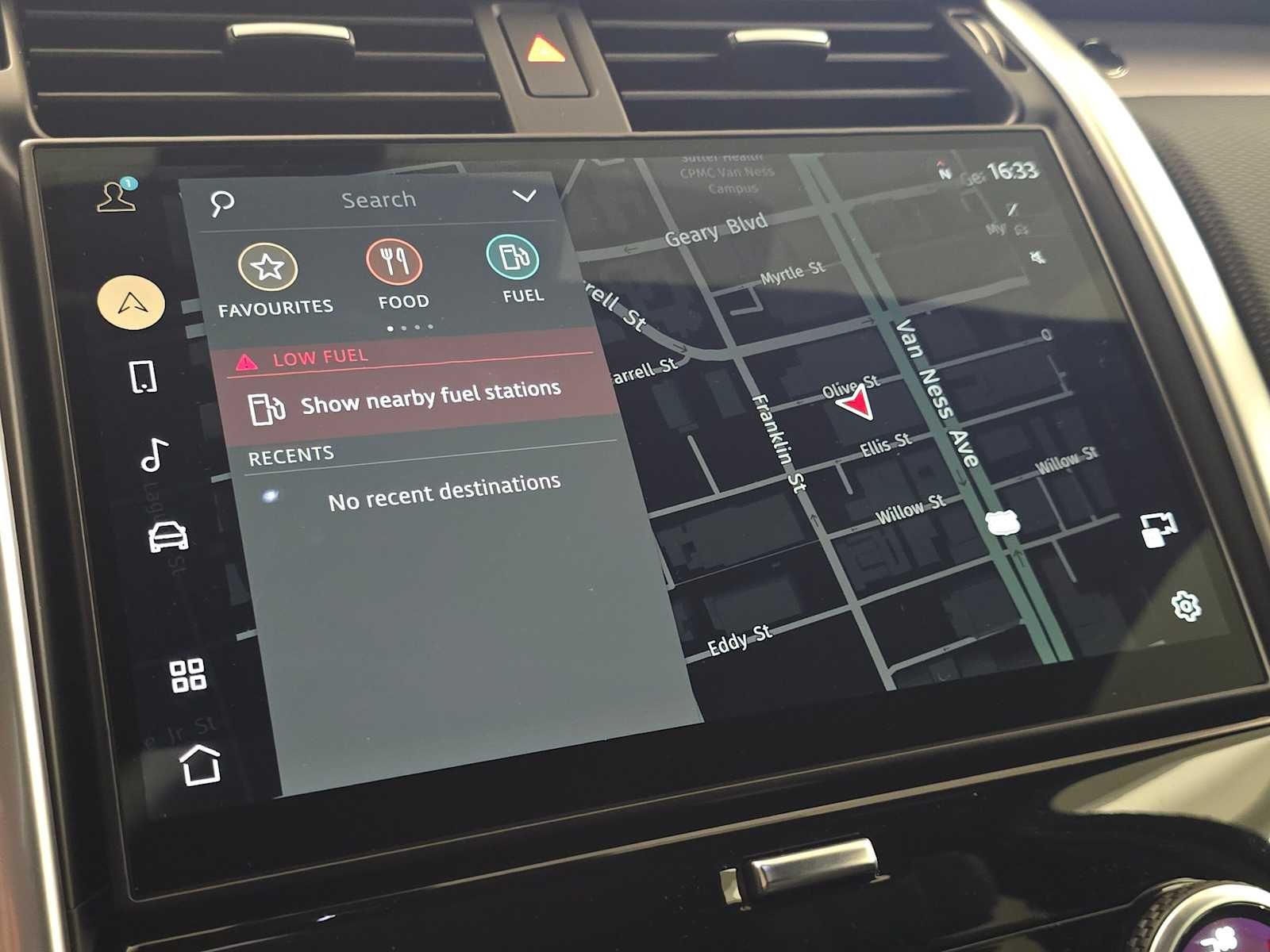 2025 Land Rover Discovery Dynamic SE