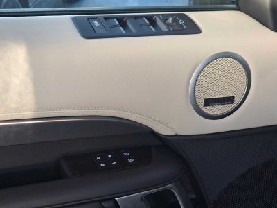 2025 Land Rover Discovery Metropolitan Edition