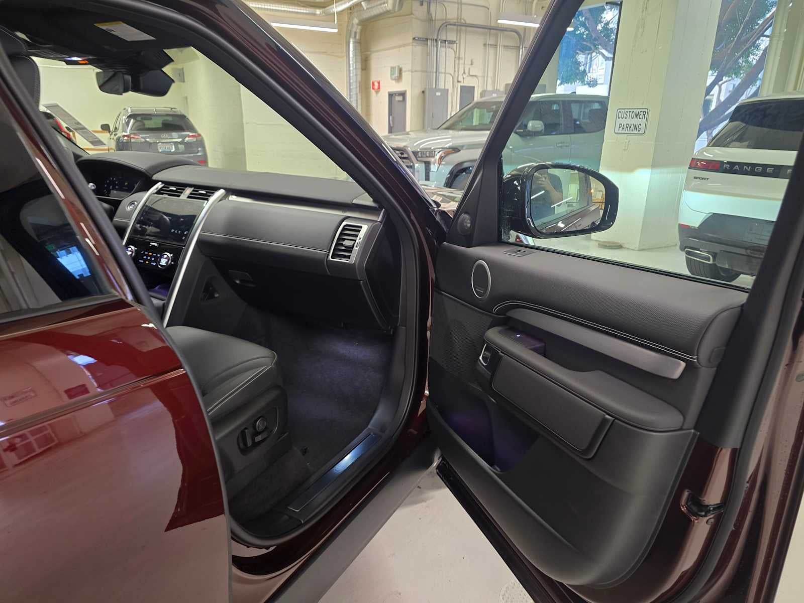 2026 Land Rover Discovery Gemini Edition
