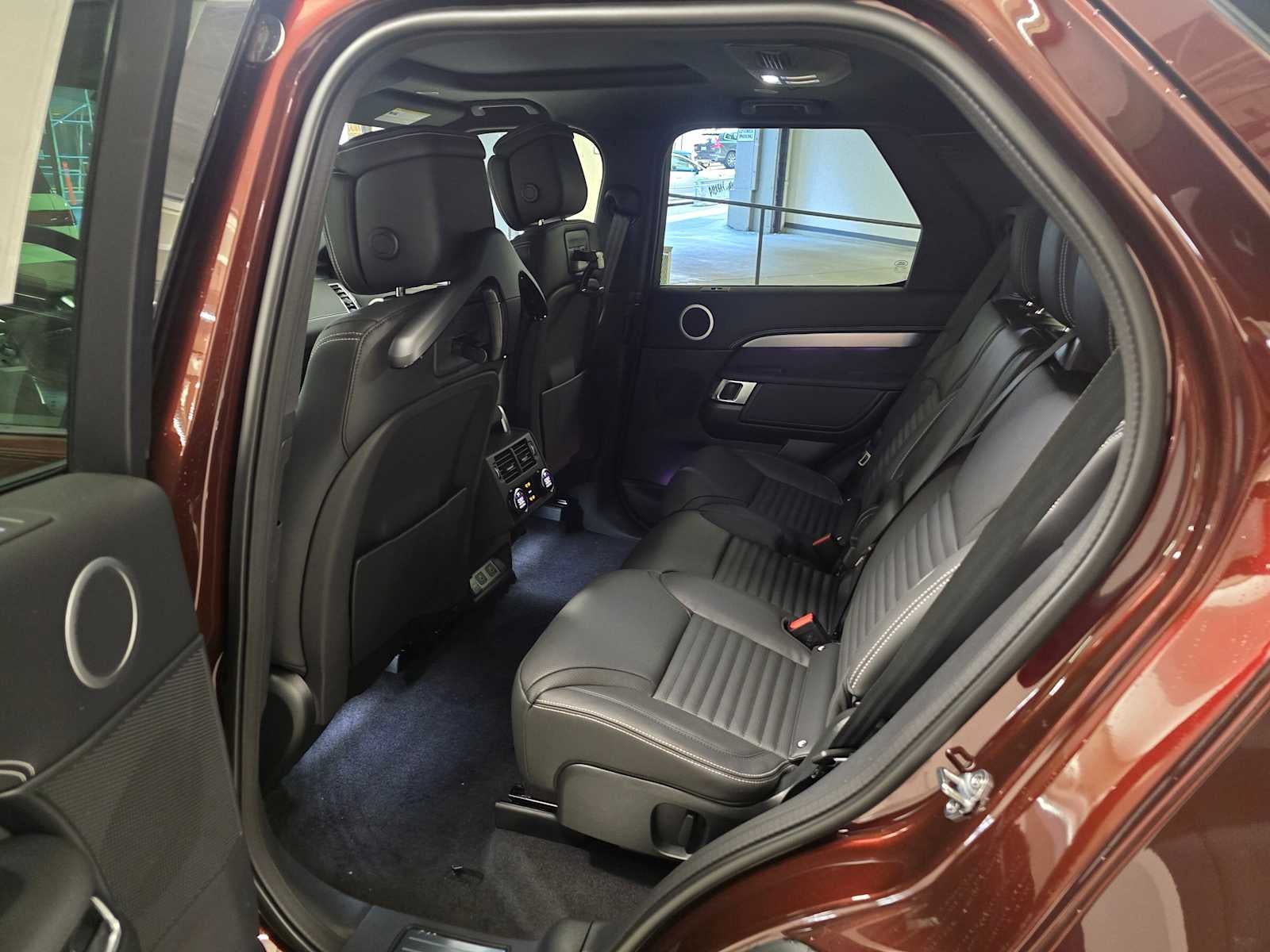 2026 Land Rover Discovery Gemini Edition