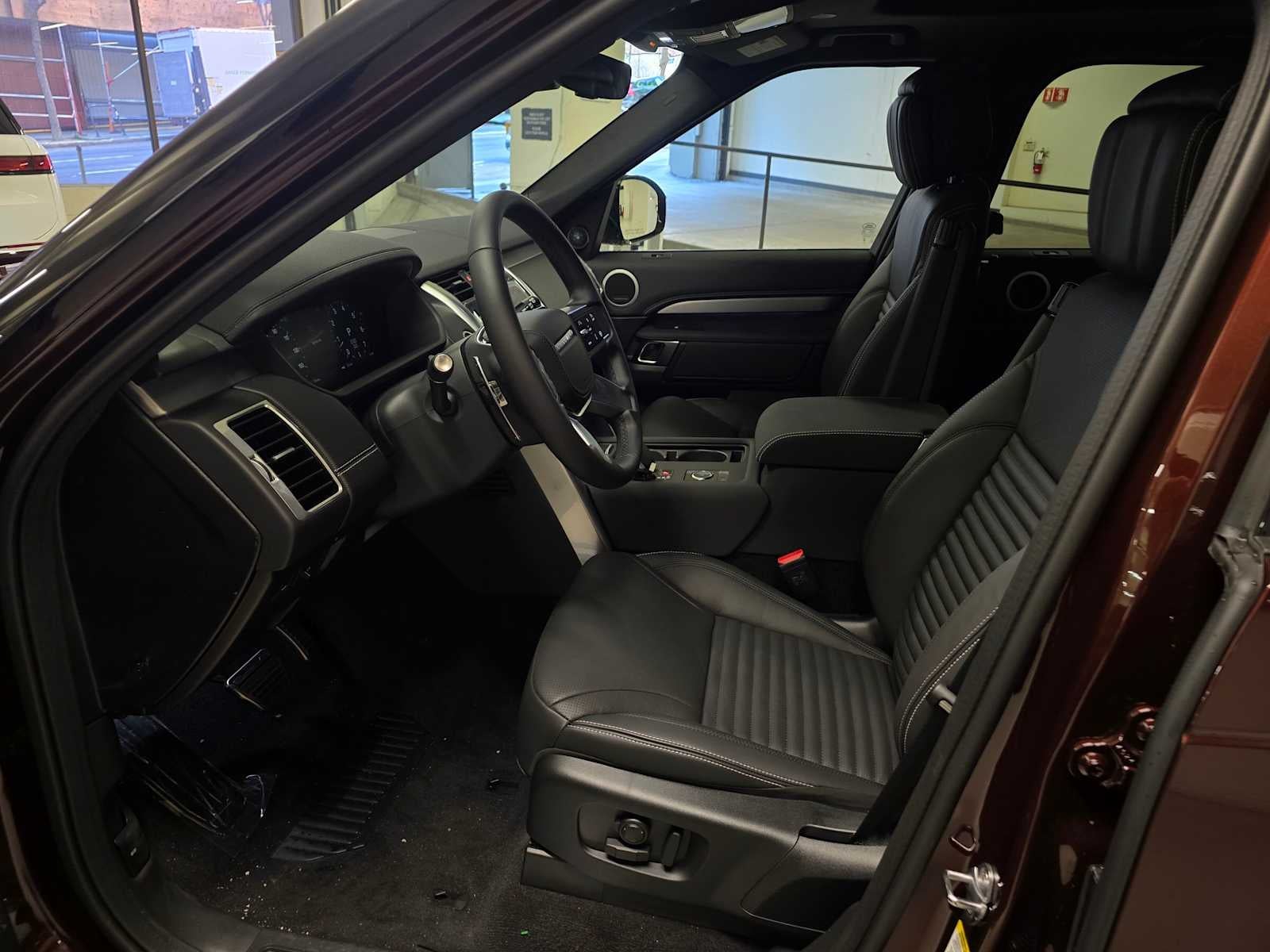 2026 Land Rover Discovery Gemini Edition