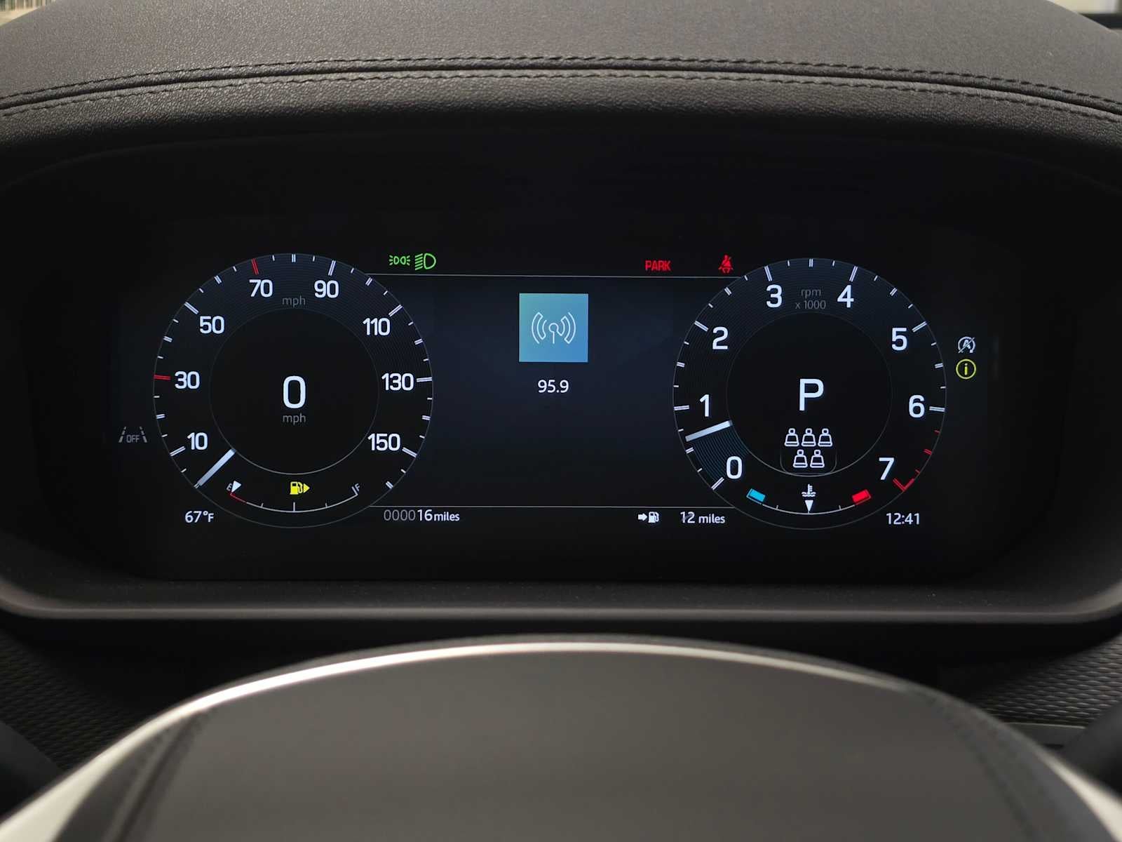 2026 Land Rover Discovery Gemini Edition