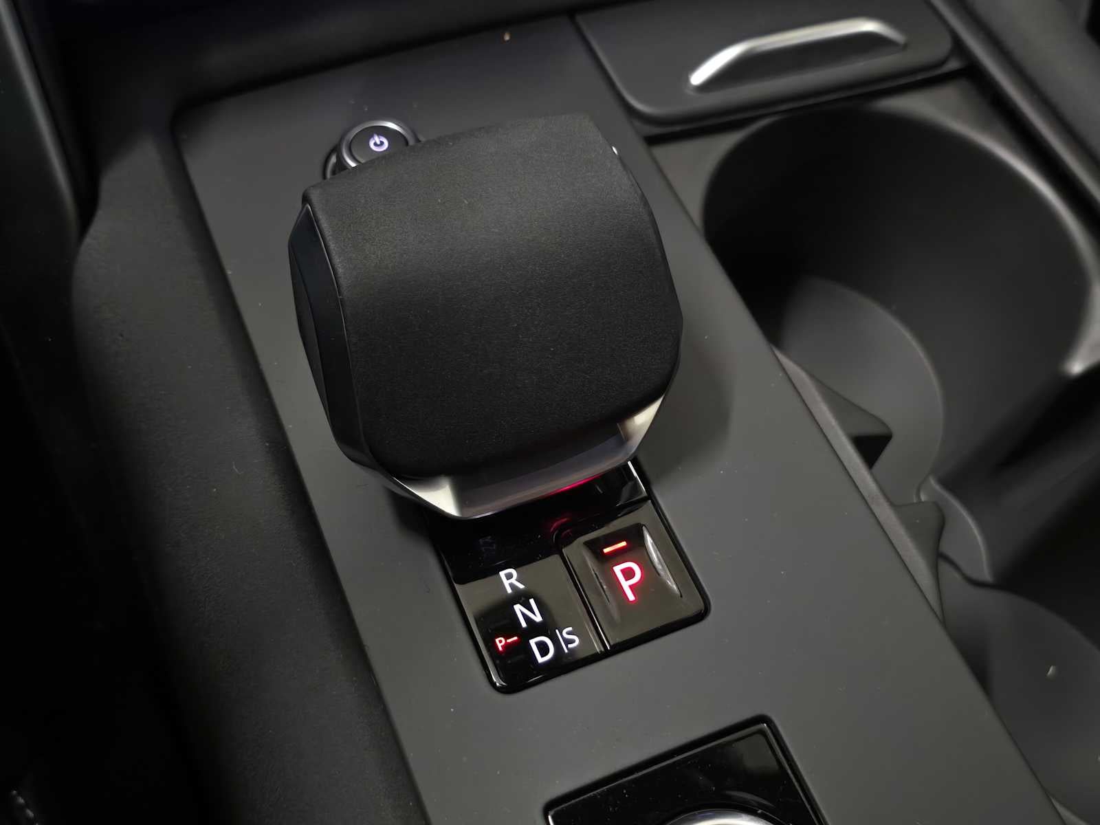 2026 Land Rover Discovery Gemini Edition
