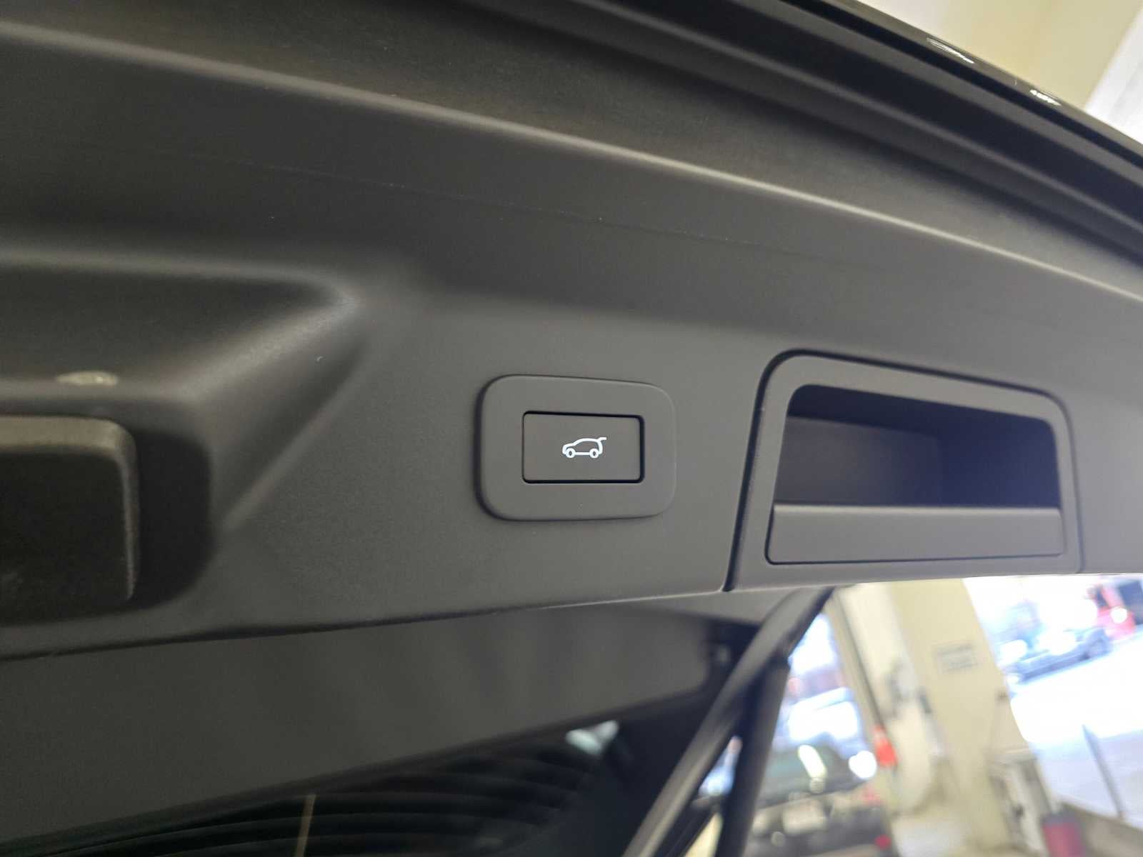 2026 Land Rover Range Rover Velar S