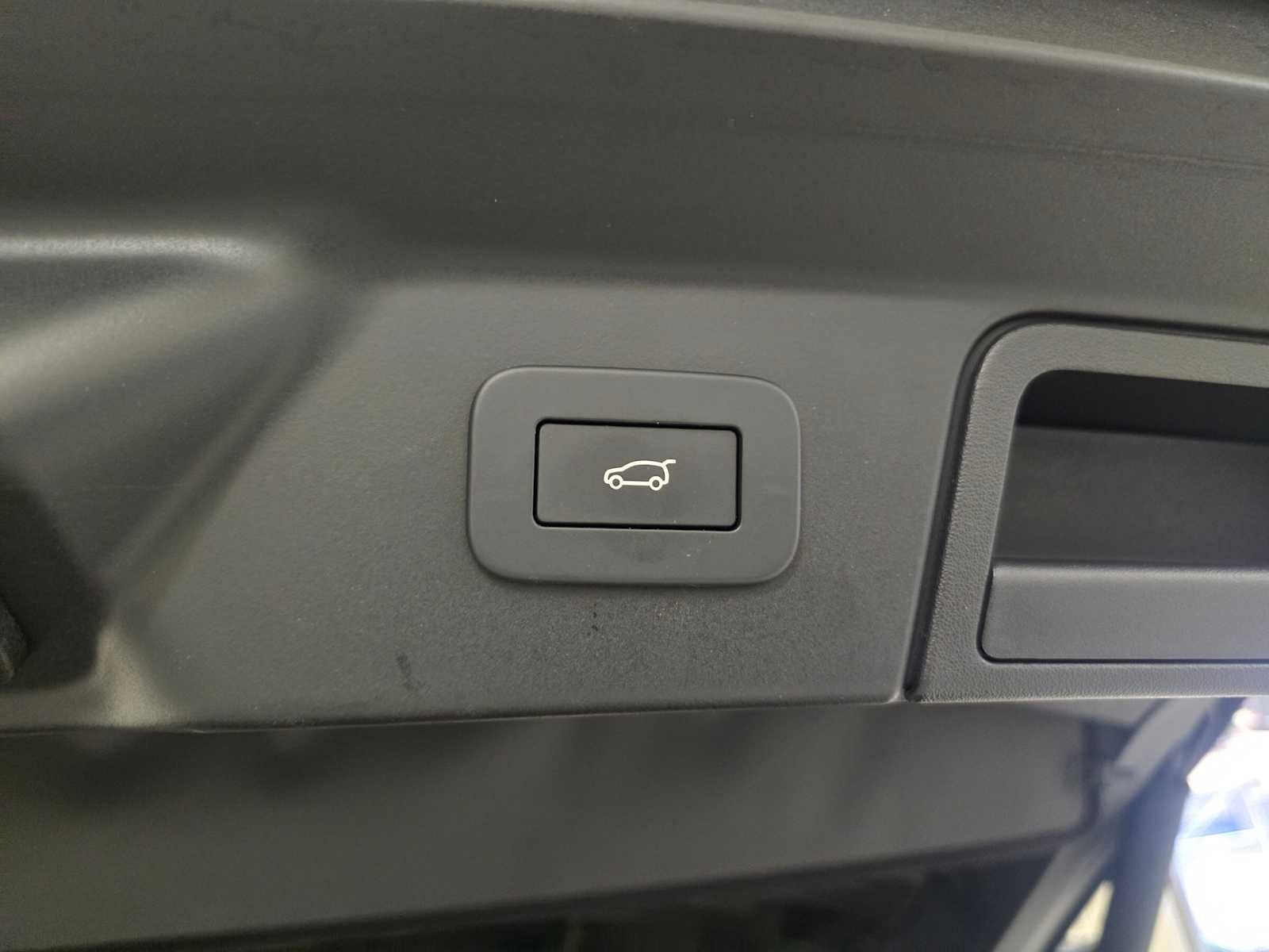 2026 Land Rover Range Rover Velar S