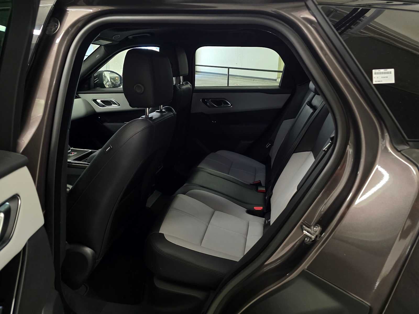 2026 Land Rover Range Rover Velar Dynamic SE