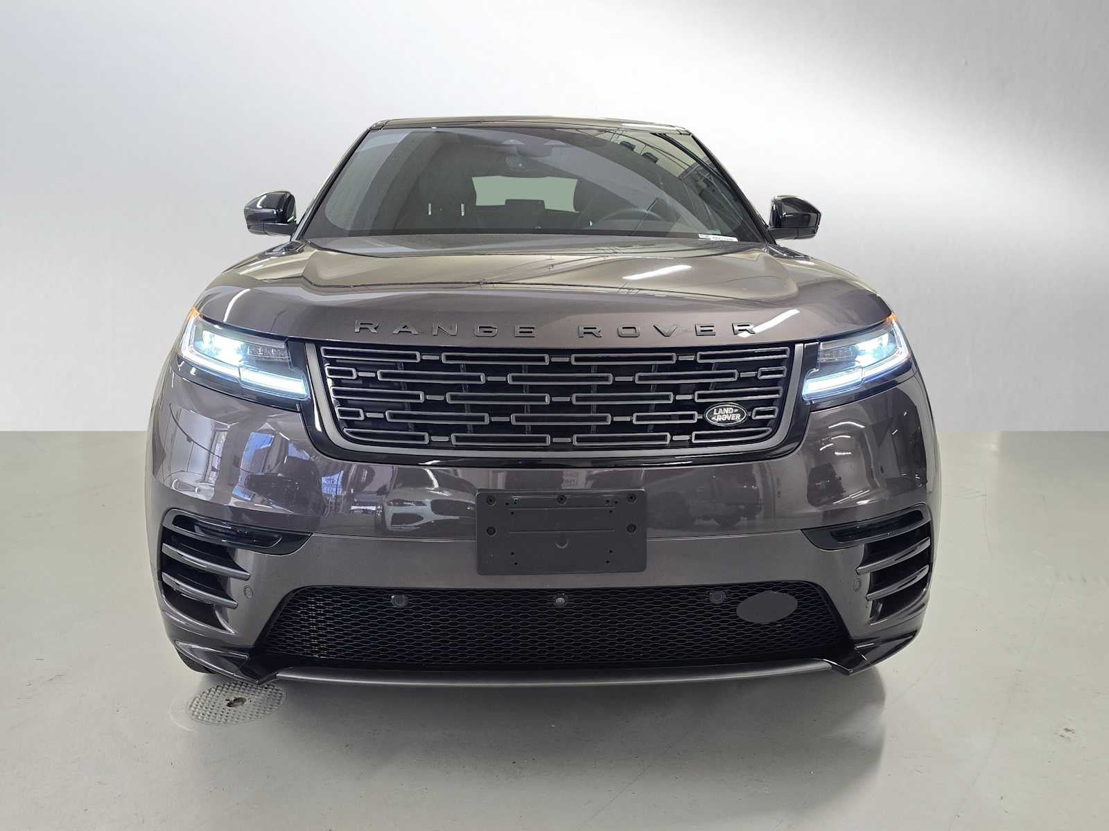 2026 Land Rover Range Rover Velar Dynamic SE