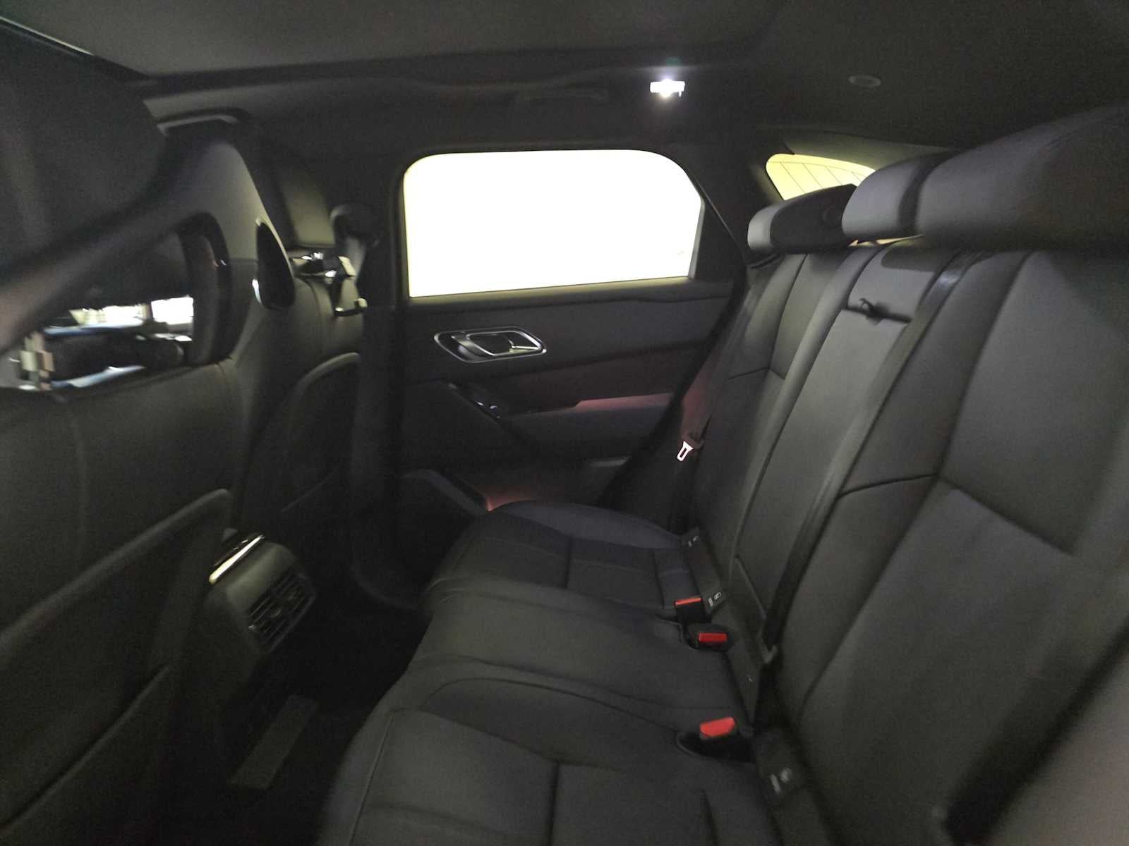 2026 Land Rover Range Rover Velar Dynamic SE