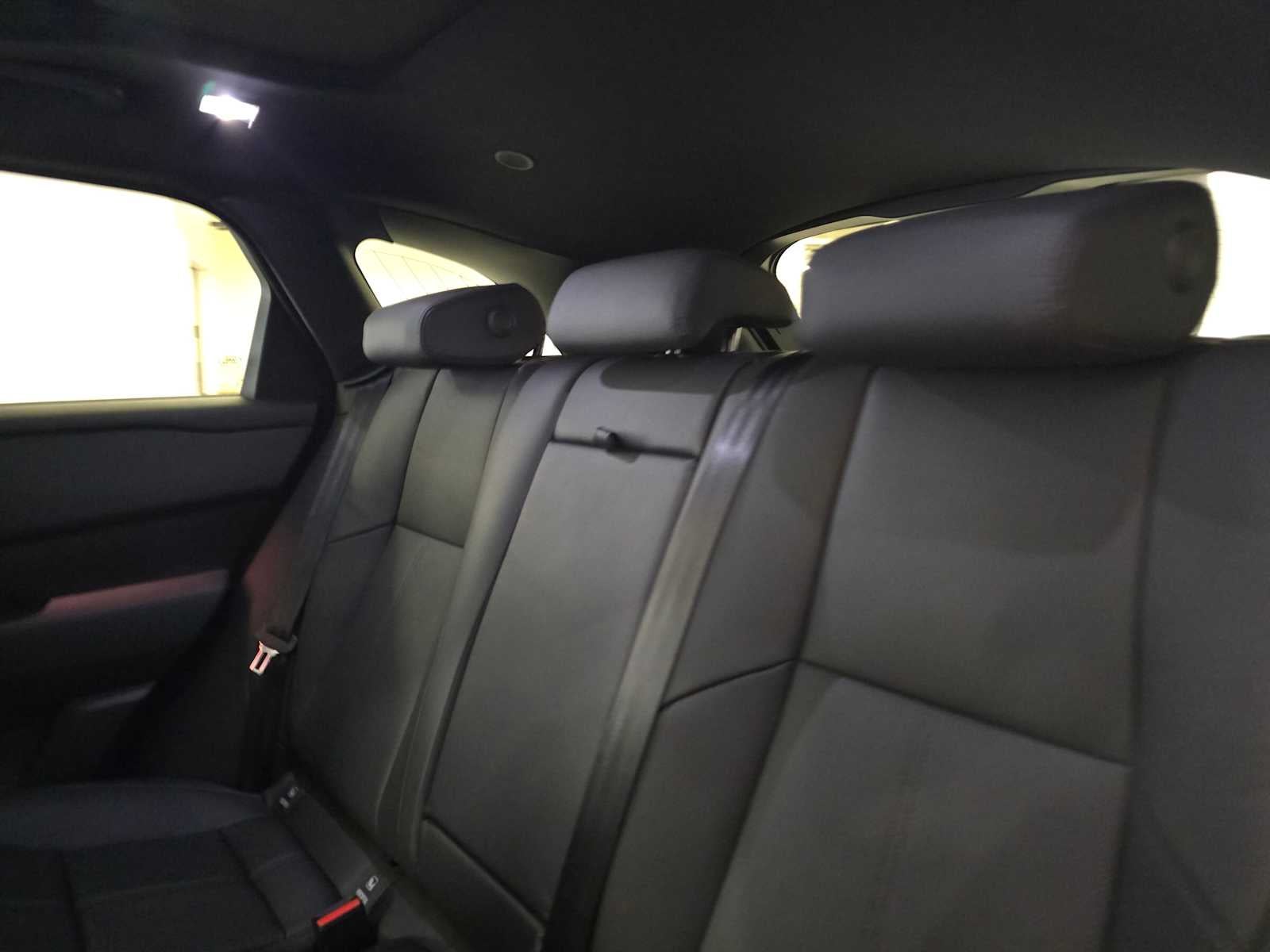 2026 Land Rover Range Rover Velar Dynamic SE