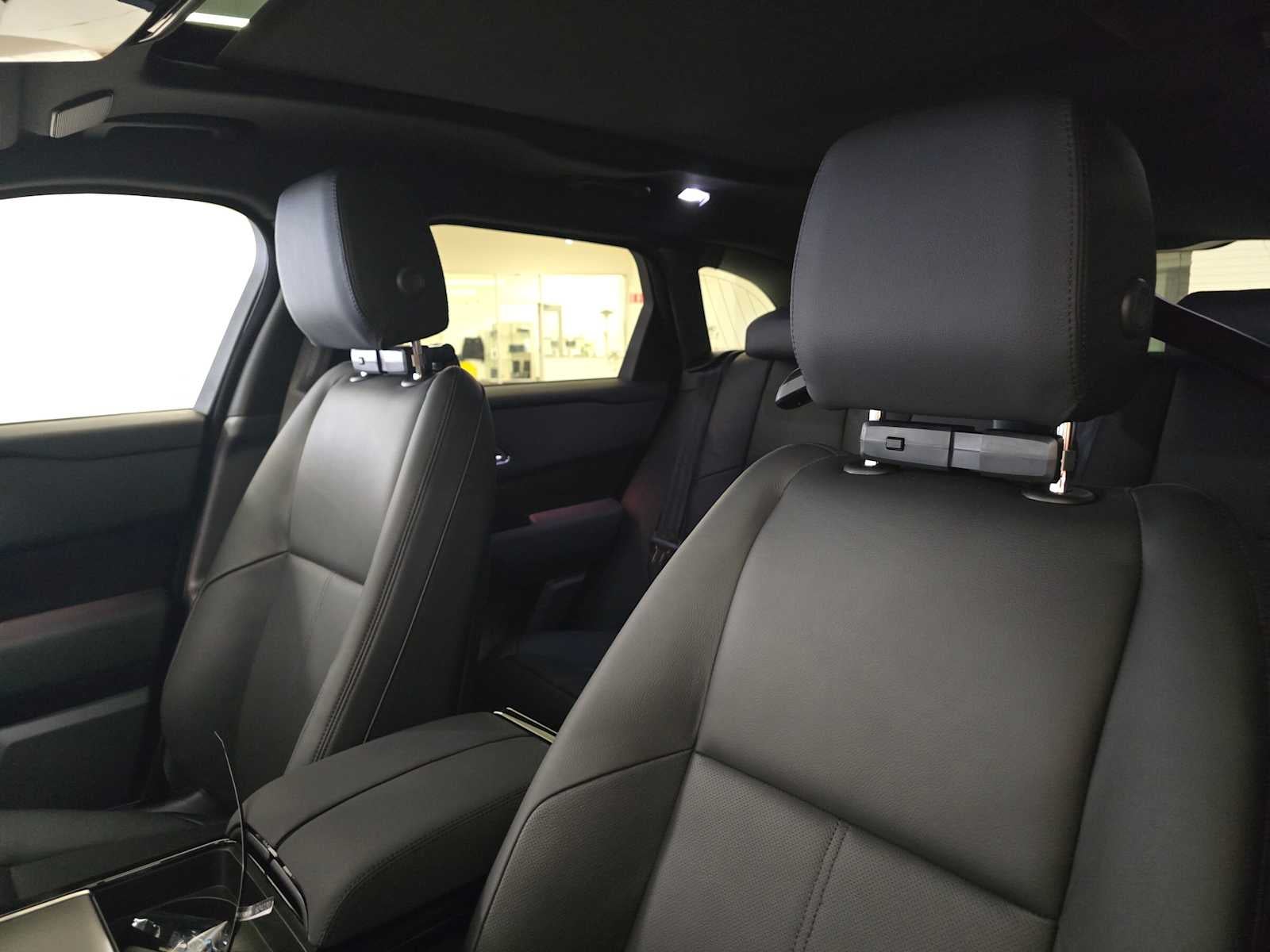 2026 Land Rover Range Rover Velar Dynamic SE