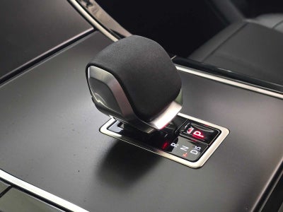 2026 Land Rover Range Rover Velar Dynamic SE