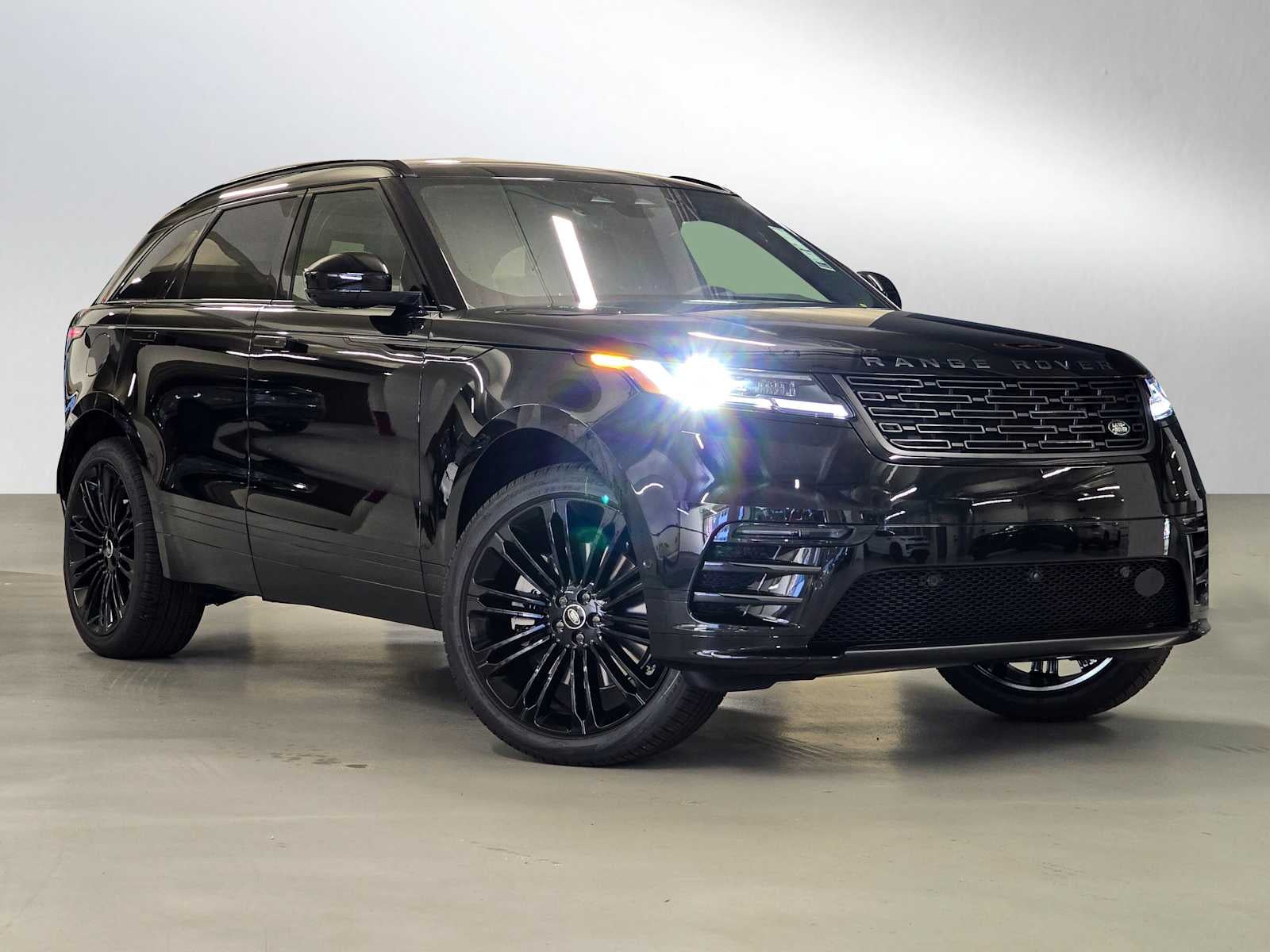 2026 Land Rover Range Rover Velar Dynamic SE