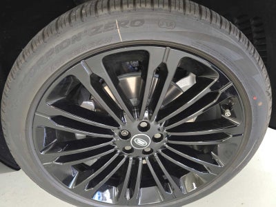 2026 Land Rover Range Rover Velar Dynamic SE