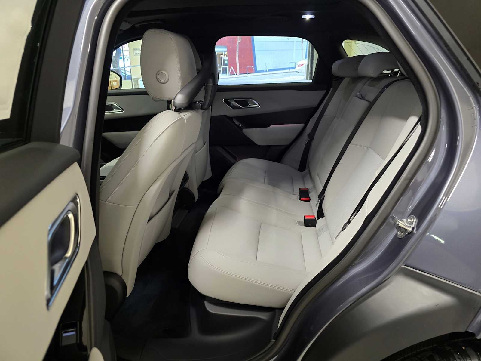 2026 Land Rover Range Rover Velar Dynamic SE