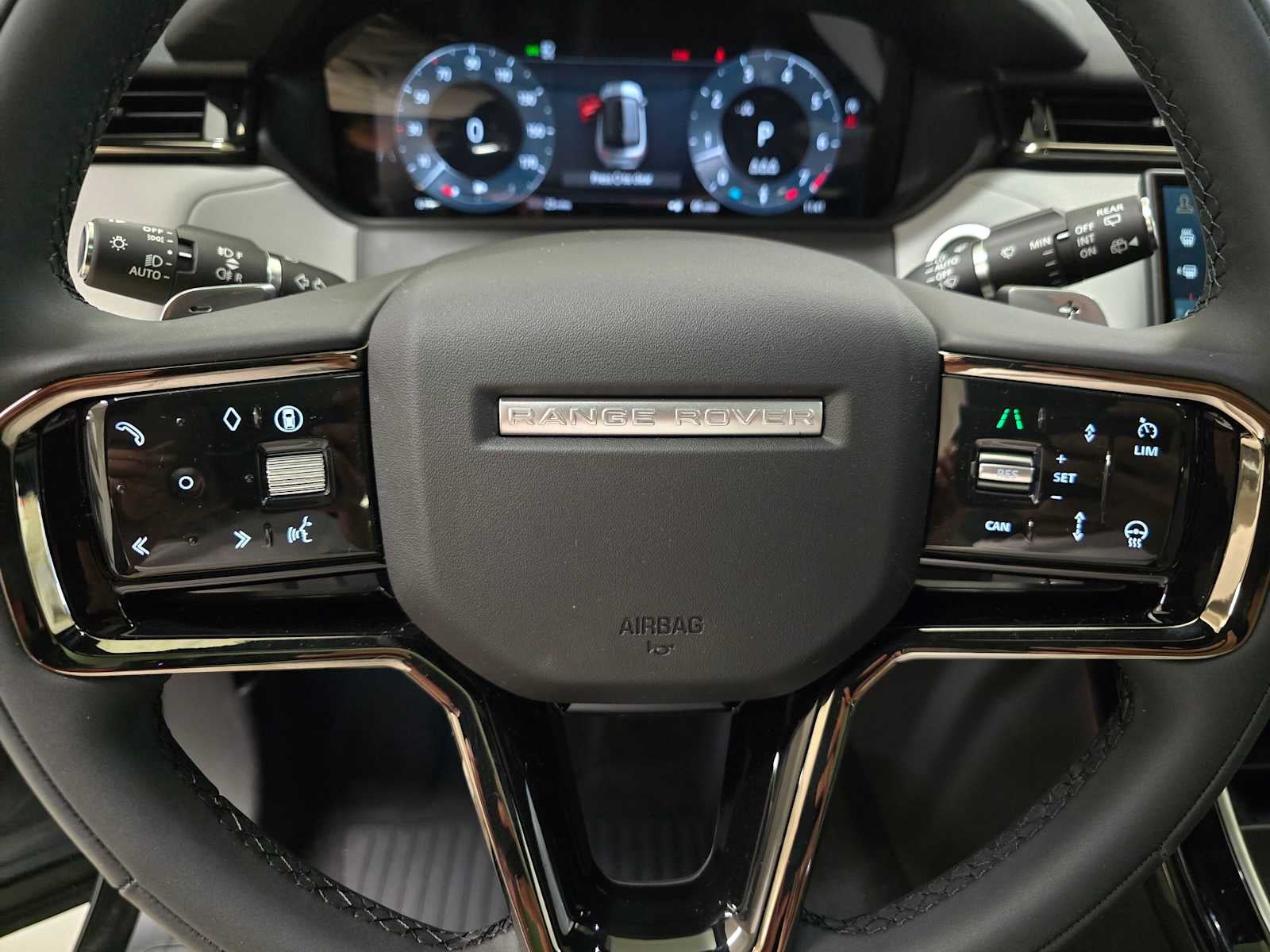 2026 Land Rover Range Rover Velar Dynamic SE