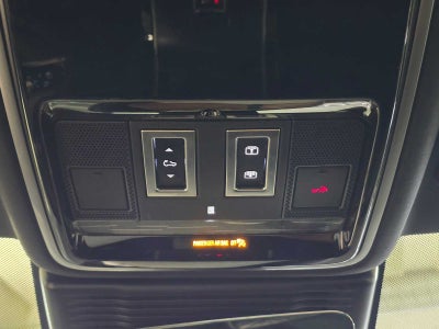 2026 Land Rover Range Rover Velar Dynamic SE