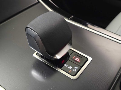 2026 Land Rover Range Rover Velar Dynamic SE