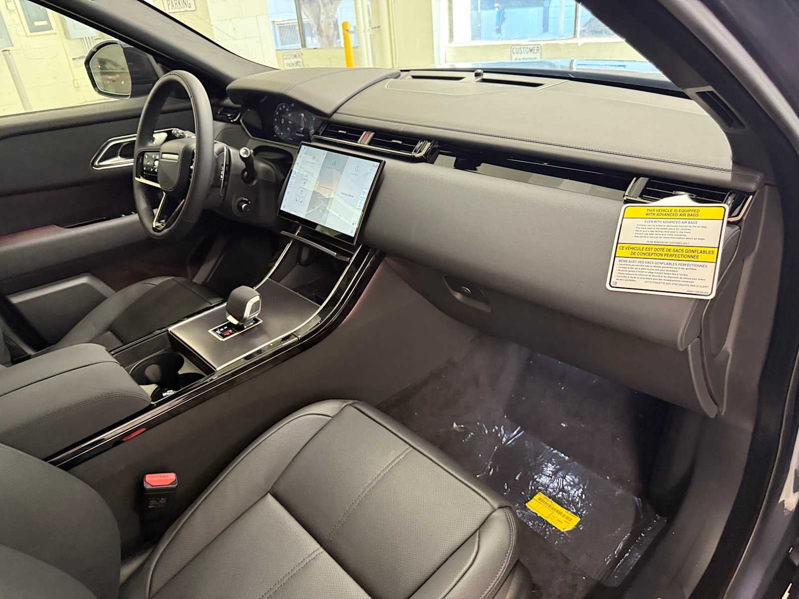 2026 Land Rover Range Rover Velar Dynamic SE