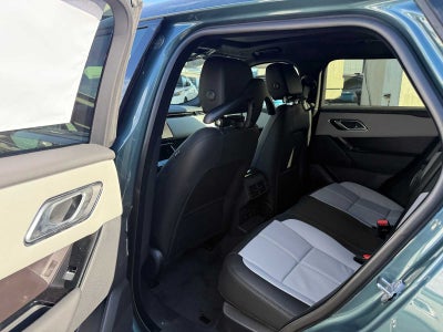 2026 Land Rover Range Rover Velar Dynamic SE