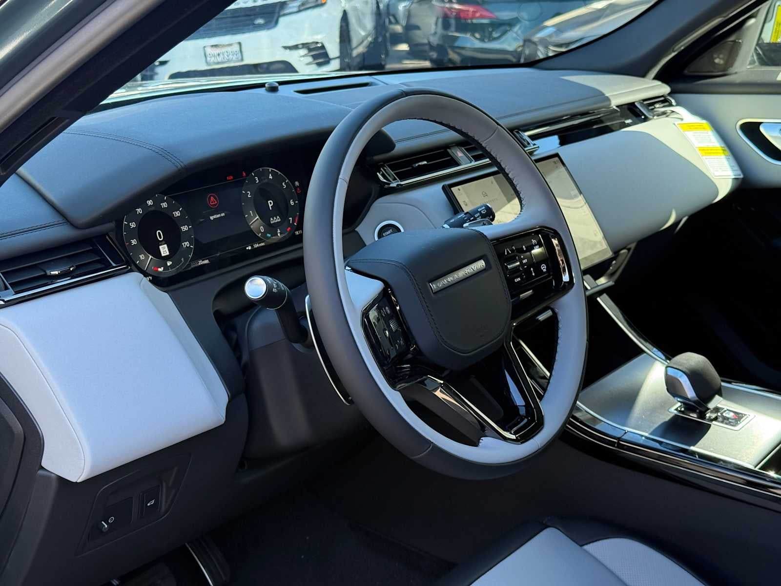 2026 Land Rover Range Rover Velar Dynamic SE