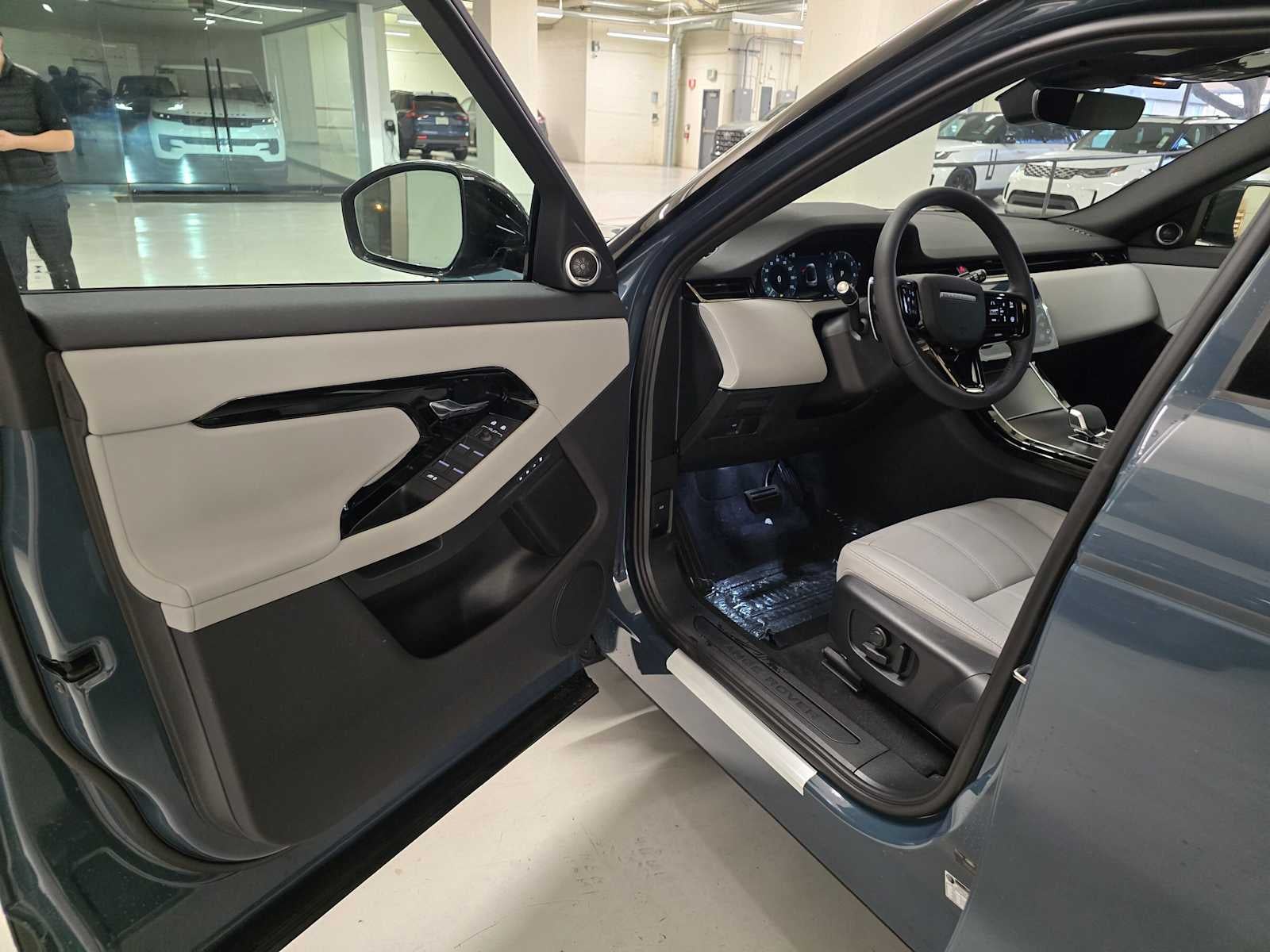 2026 Land Rover Range Rover Evoque Core S