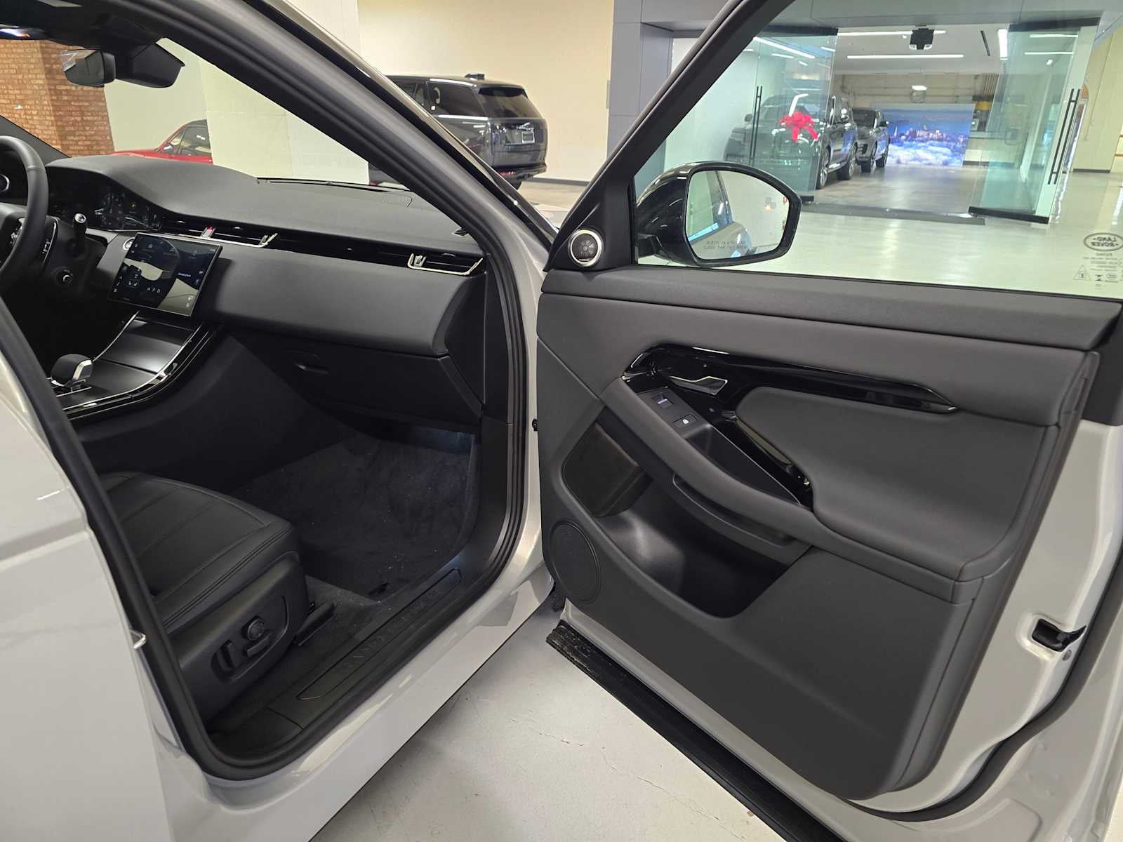 2026 Land Rover Range Rover Evoque Core S