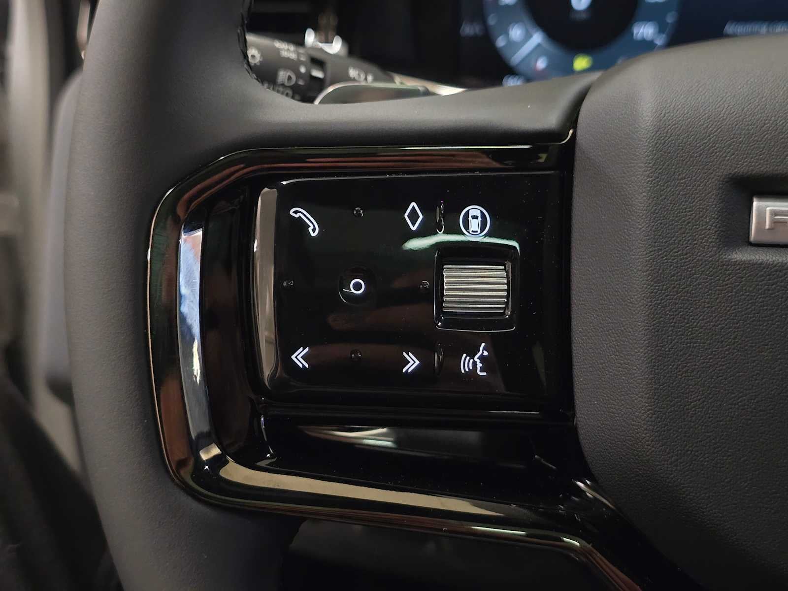 2026 Land Rover Range Rover Evoque Core S