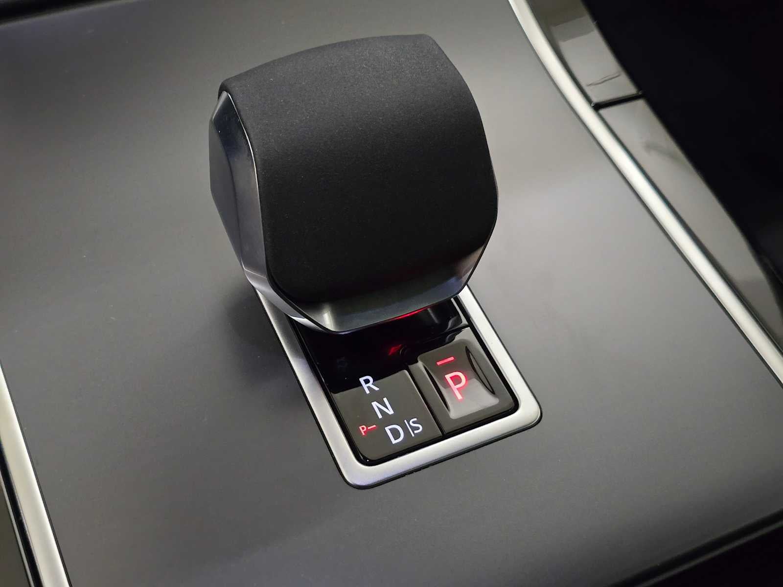 2026 Land Rover Range Rover Evoque Core S